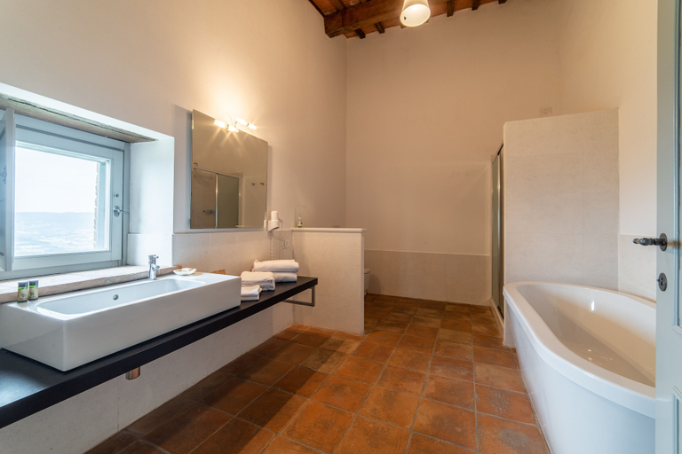 Bathroom, LOCANDA DELLA PICCA, Perugia