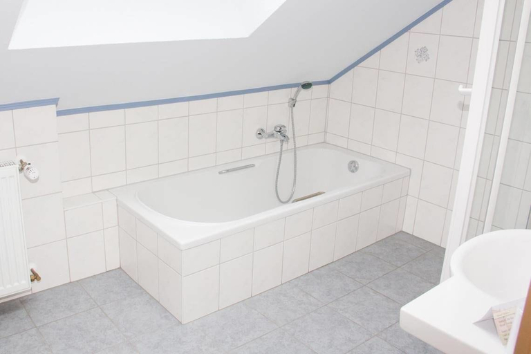 Bathroom 4, Landidyll Landaus Liesetal, Hochsauerlandkreis
