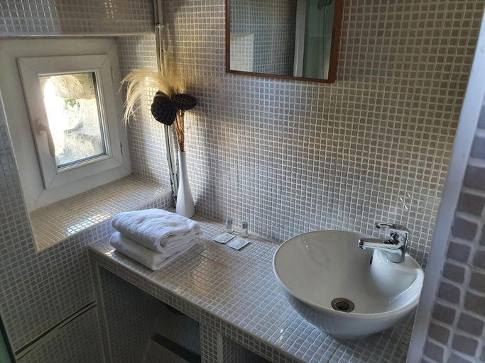 Bathroom 5, Le Bistrot Vinaigrette, Hérault