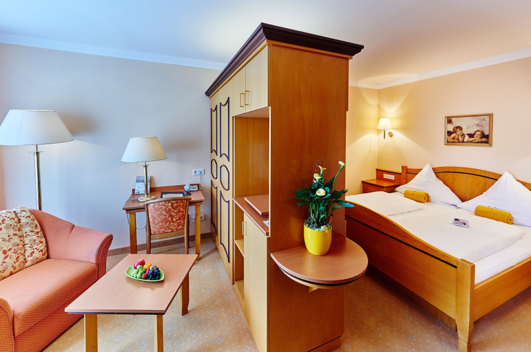 Bedroom 2, AKZENT Hotel Bayerwald-Residenz, Straubing-Bogen