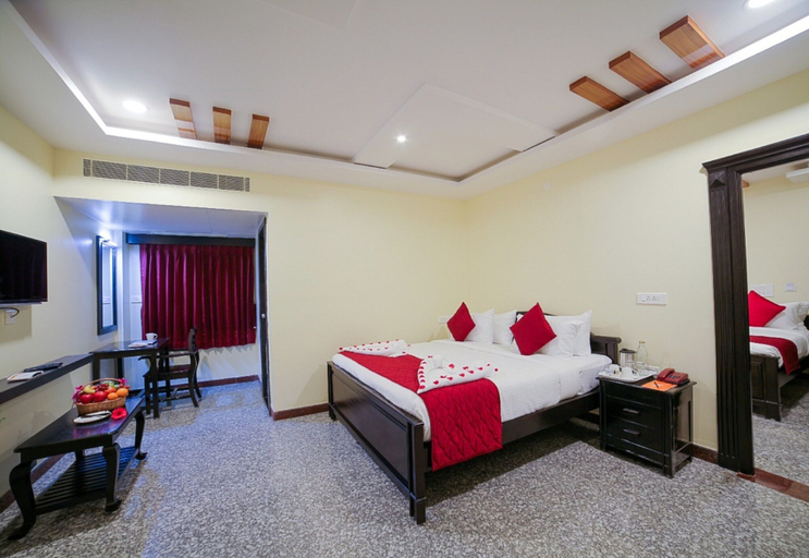 Bedroom 3, Hotel Rivieraa, Viluppuram