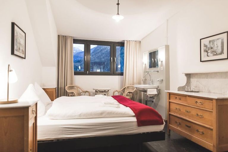 Bedroom 3, Hotel Kurhaus Bergün, Albula