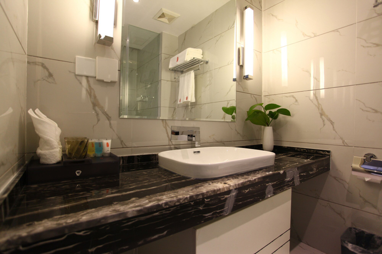 Bathroom 4, Luoyang Yihe Hotel, Luoyang