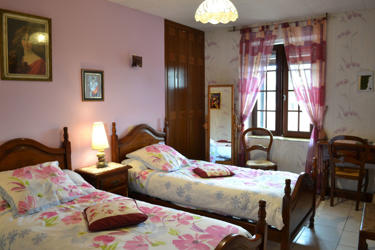 Bedroom 2, Aux Orangers, Charente