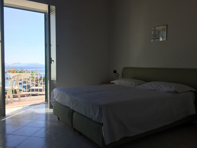 Bedroom 5, Pithaecusa, Napoli