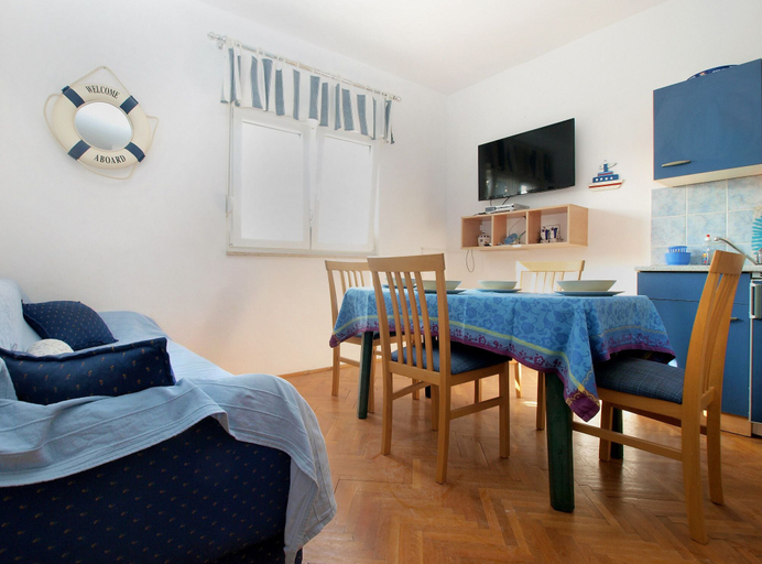 Others 5, Apartment 1804, Medulin