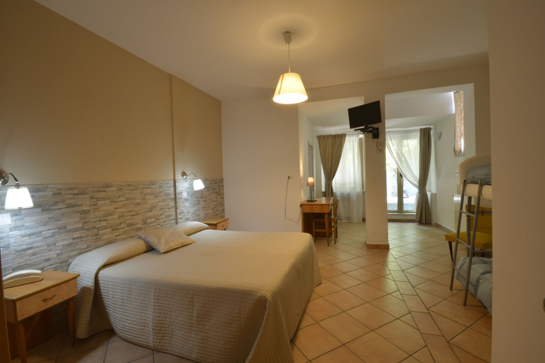 Bedroom 4, HOTEL PINETA RISTORANTE, Ancona