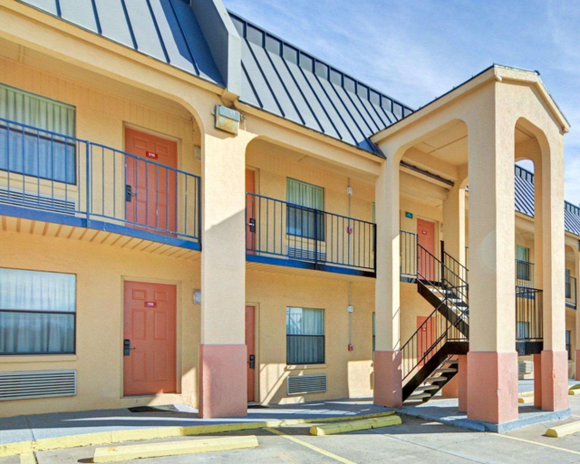 Exterior & Views 2, Econo Lodge Marshall, Harrison