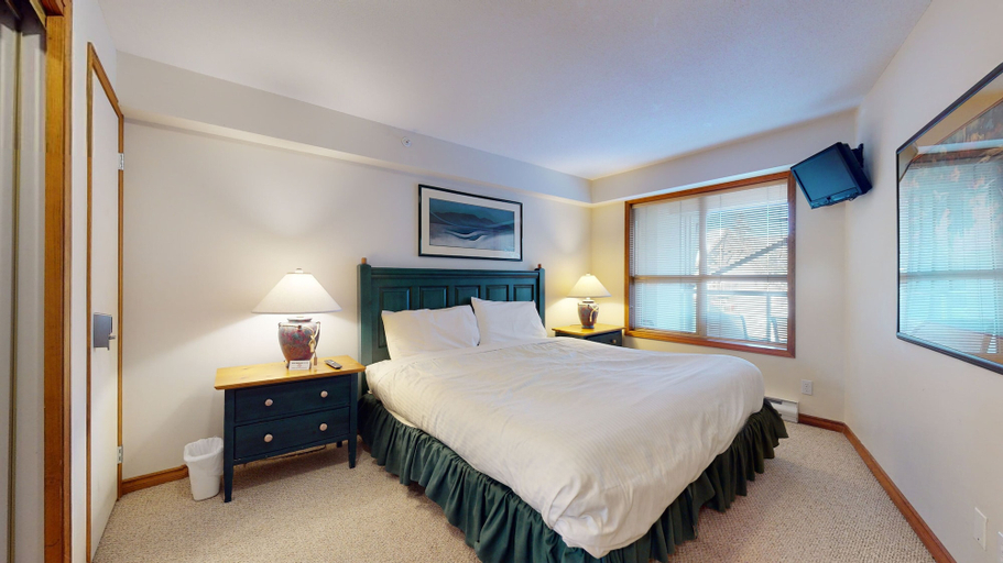Bedroom 3, Aspens by Whistler Blackcomb VR, Squamish-Lillooet