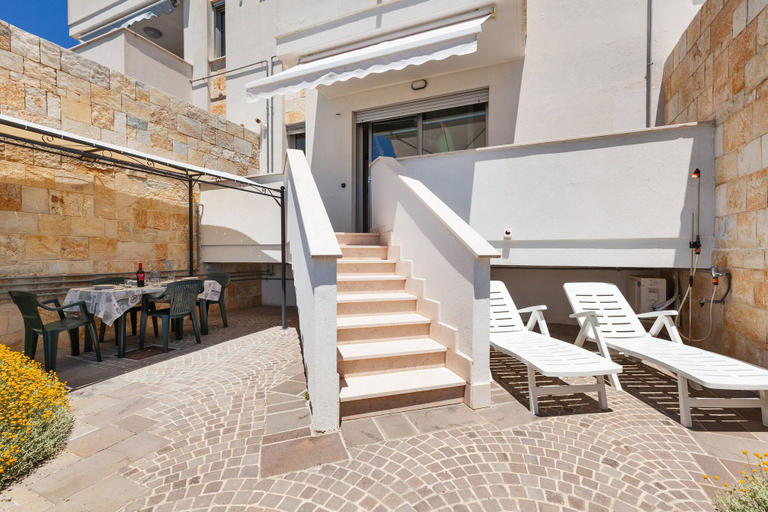Balcony 2, 1989 Villino Max, Lecce