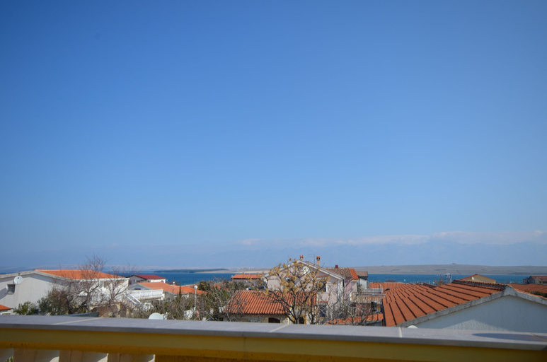 Others 4, Apartment Boticki, Vir