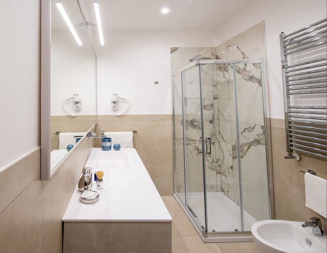 Bathroom 5, Napoli City Center - Appartamenti e Camere, Napoli