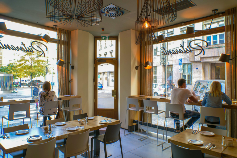Food & Drinks 5, Golden Crown, Praha 1