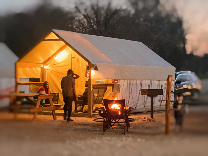 Exterior & Views 2, Son's River Ranch Glamping Cabin 8, Guadalupe
