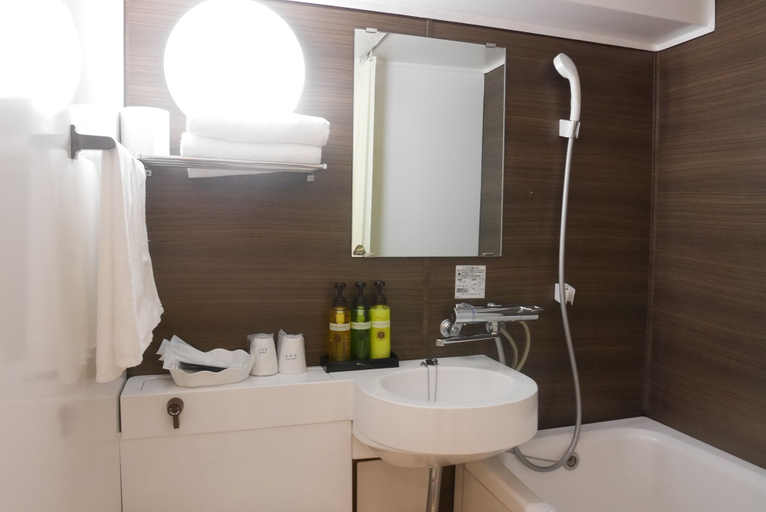 Bathroom 4, Hotel Tetora Tsurumi, Yokohama