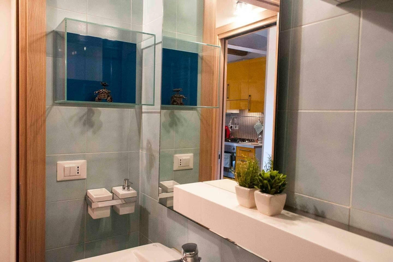 Bathroom 5, Yellow Studio, Bologna
