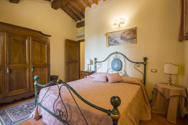 Bedroom 3, Maestà del Sasso, Arezzo