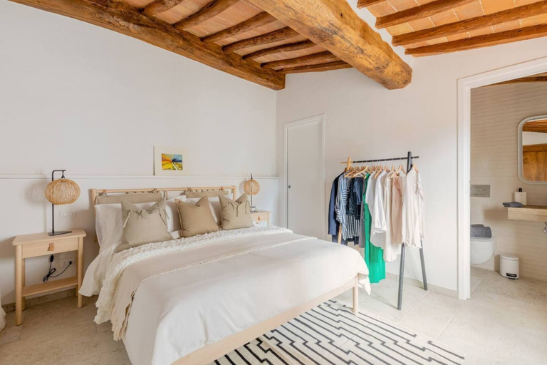 Bedroom 4, Stylish Luxury Loft Sleeps 4 San Gimignano Tuscany, Siena