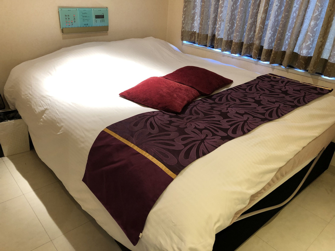 Bedroom 27