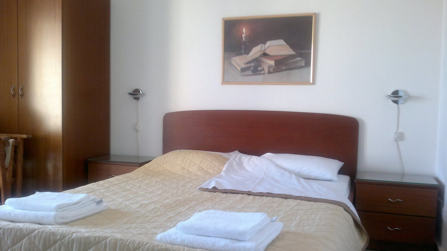 Bedroom 2, Pfaffenhofen, Central Macedonia