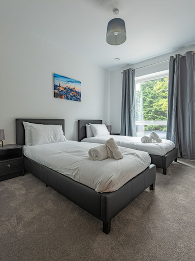 Bedroom 3, Spacious Modern Apartment, Edinburgh