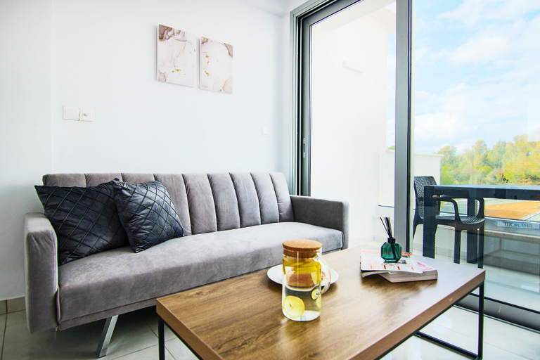 Others 5, Phaedrus Living Seaside Executive Flat Harbour 208