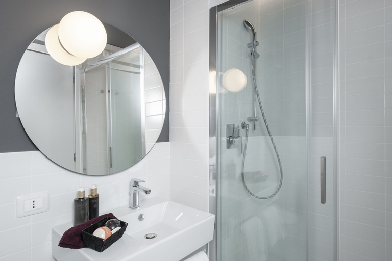 Bathroom 5, Camplus Hotel Roma Centro, Rome