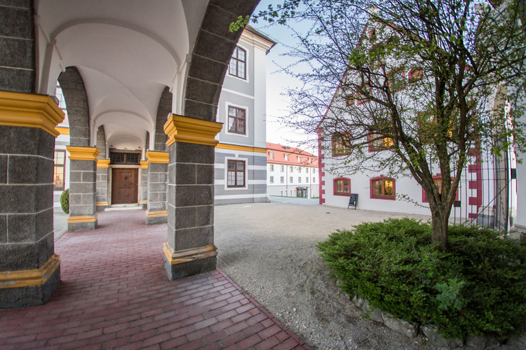 Exterior & Views 2, Hotel Schloss Leitheim, Donau-Ries