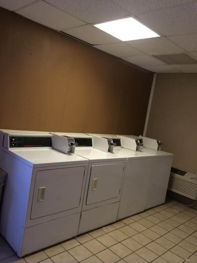 Bathroom, New SunFlower Inn, Finney