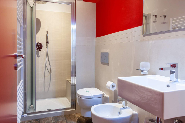 Bathroom 3, Five Rooms Brolo, Messina