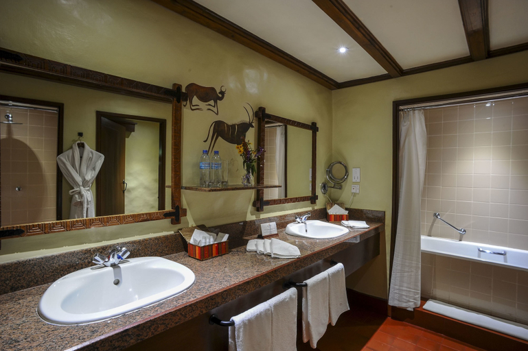 Bathroom 5, Ngorongoro Serena Safari Lodge, Ngorongoro