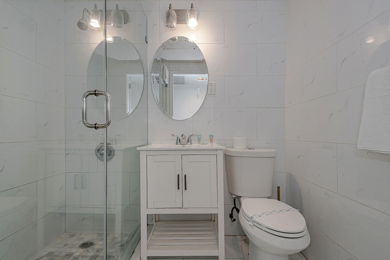 Bathroom 3, Beach Front Studio, Miami-Dade
