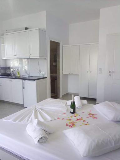 Bedroom 2, Mariana Apartments, Sarandës