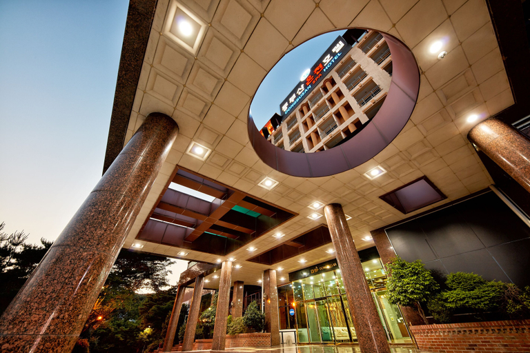 Exterior & Views 2, Dongbusan Oncheon Hotel, Gijang