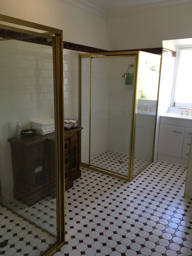 Bathroom 3, Healesville Grand Hotel, Yarra Ranges - North