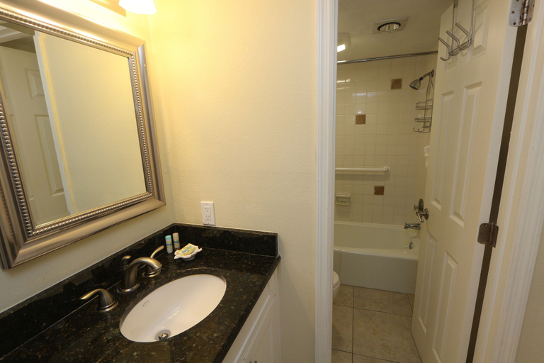 Bathroom 5, Beach Castle Resort by RVA, Manatee
