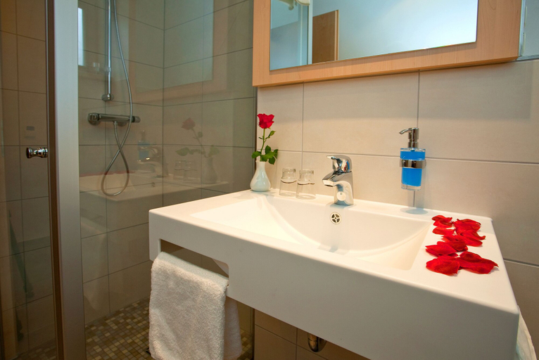Bathroom 3, Hotel Müritzperle, Mecklenburgische Seenplatte