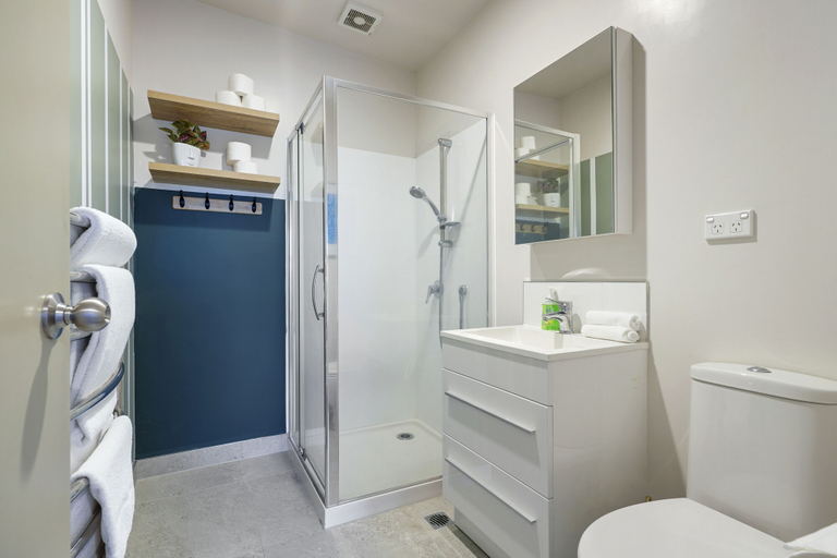Bathroom, Super Chic Apt nr Albany Mall - Carpark, Waitakere