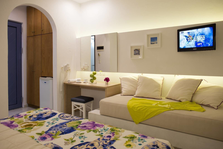 Bedroom 3, Kordistos Hotel, South Aegean