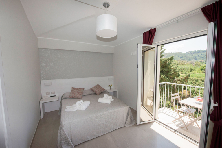 Bedroom 4, Borgo degli Dei - Affittacamere Poseidone, Vibo Valentia