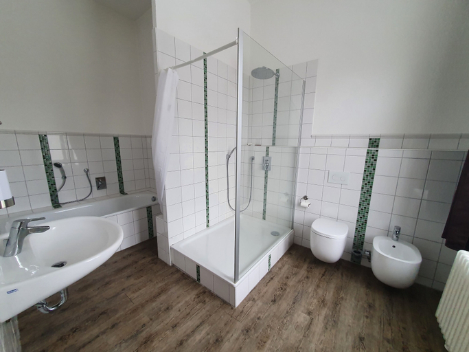 Bathroom 2, Ferienwohnungen am Stadtpark, Aurich