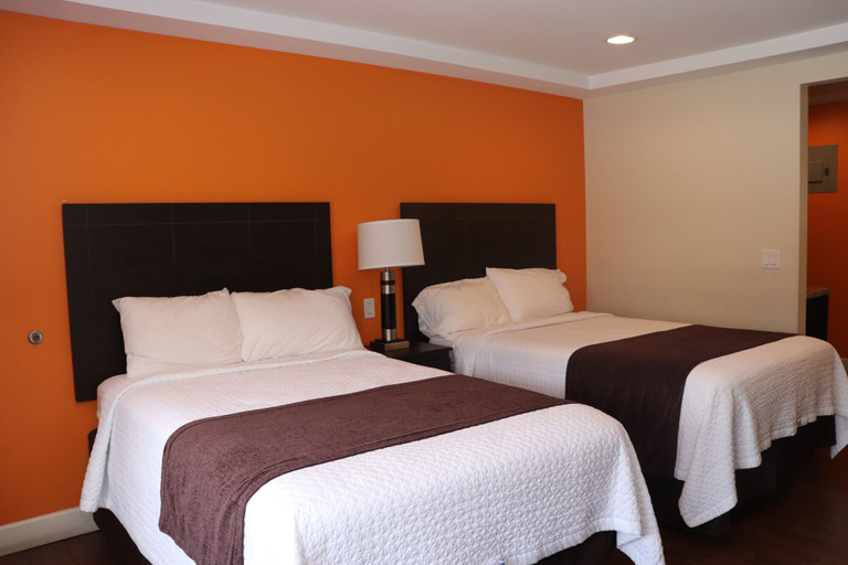 Bedroom 2, Curtis Inn & Suites, Broward