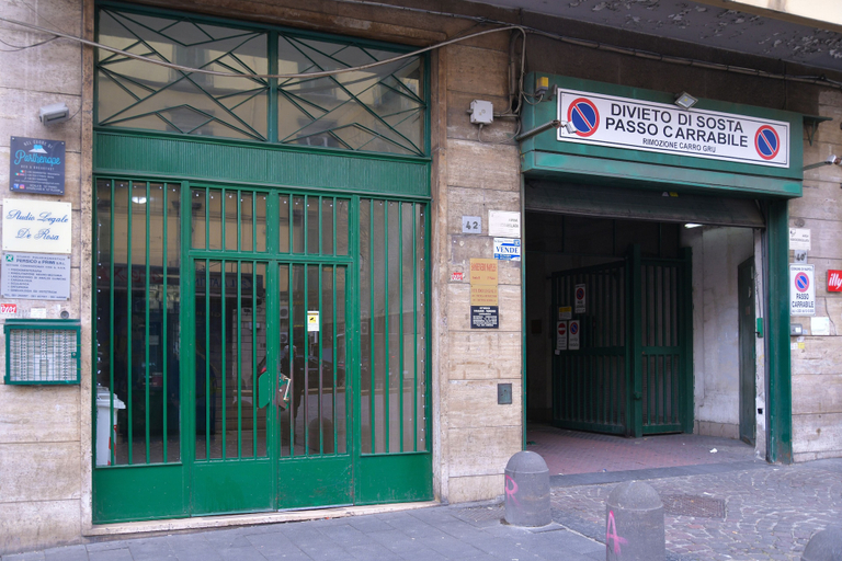 Exterior & Views, Domus 42, Napoli