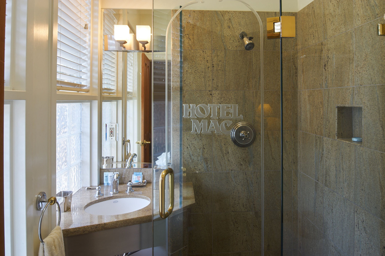 Bathroom 4, Hotel Mac, Contra Costa