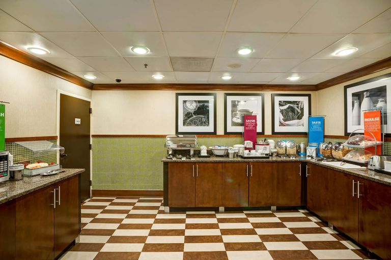 Food & Drinks 5, Hampton Inn Birmingham/Mountain Brook, Jefferson