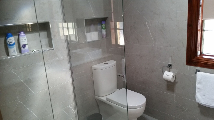 Bathroom 4, Eagle Foundry Bed & Breakfast, Adelaide