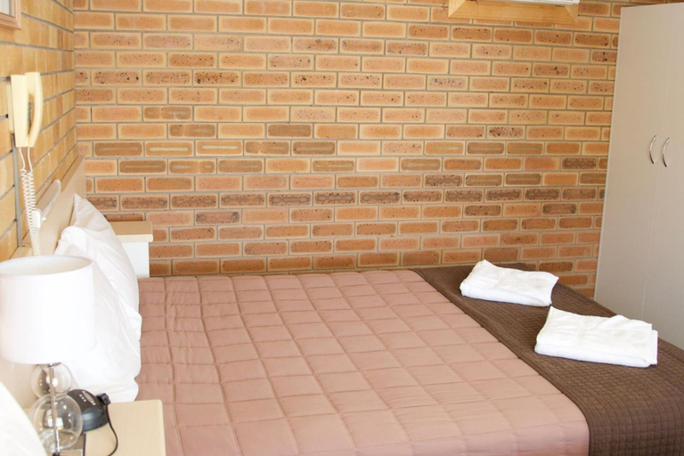 Bedroom 3, Buckaroo Motor Inn, Warwick - Central