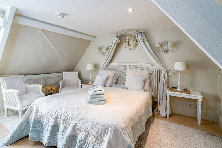 Bedroom 2, Guesthouse B&B De Loverlij, West-Vlaanderen