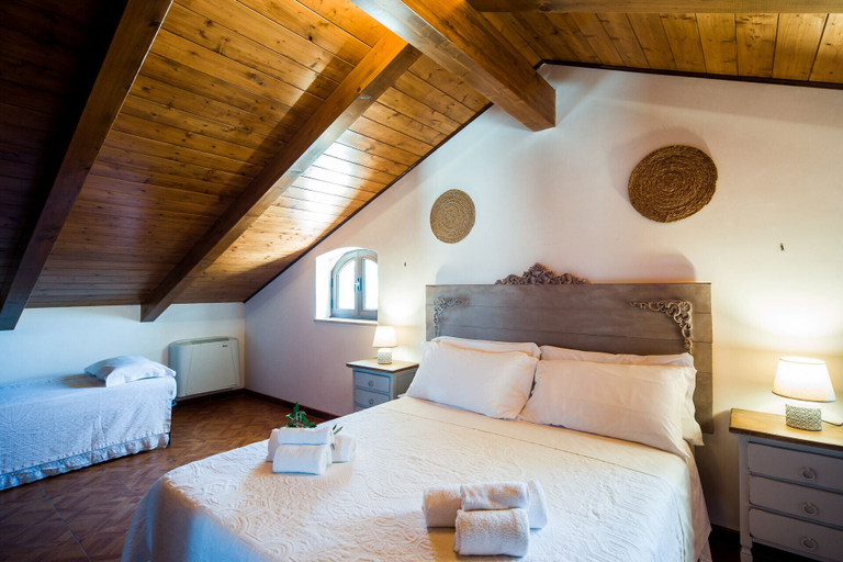 Bedroom 3, Trulli Nuova Aia Resort, Taranto