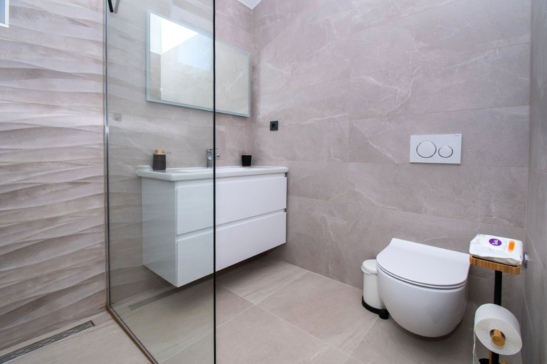 Bathroom 3, Apartments Valeva Exclusive, Šibenik